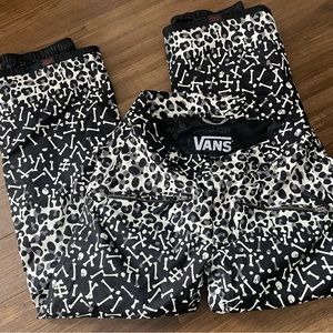 Vans Skull & Bones Snowboard Pants